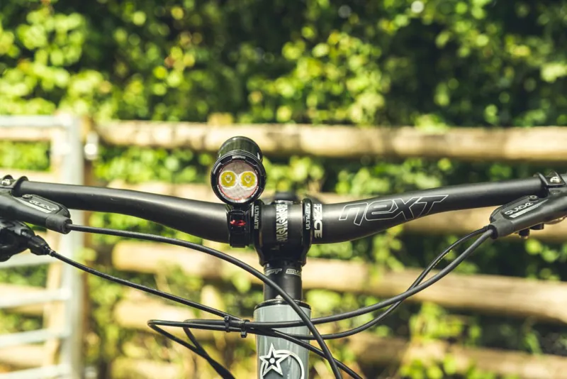 Race Mk15 Exposure Bike Light - With 35/31.8mm QR Bracket-1